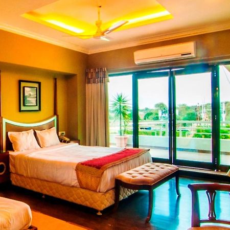 Jalsa Resort Индаур Экстерьер фото