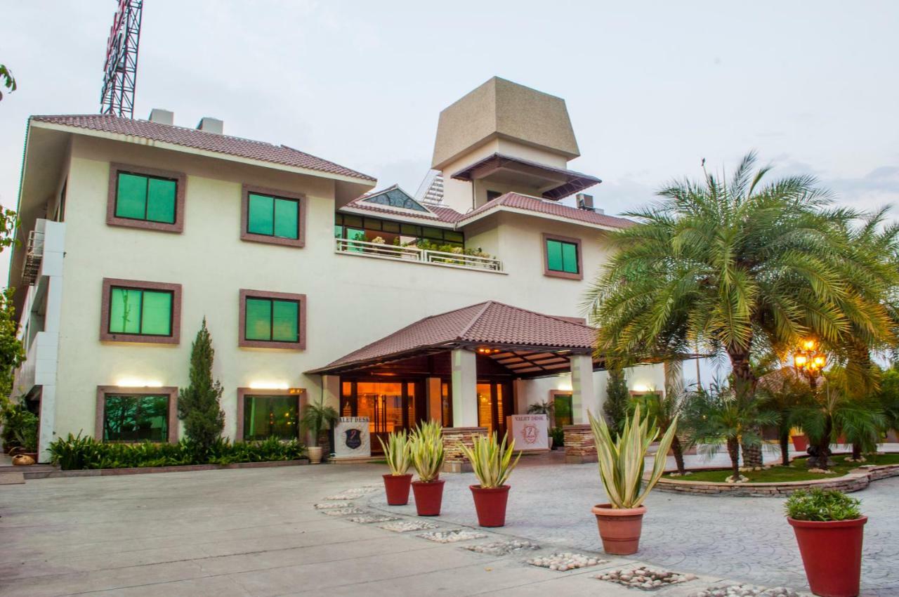 Jalsa Resort Индаур Экстерьер фото