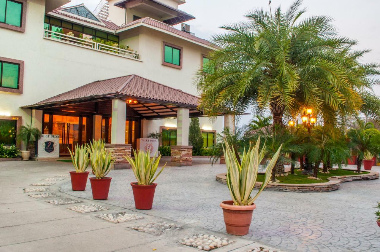Jalsa Resort Индаур Экстерьер фото