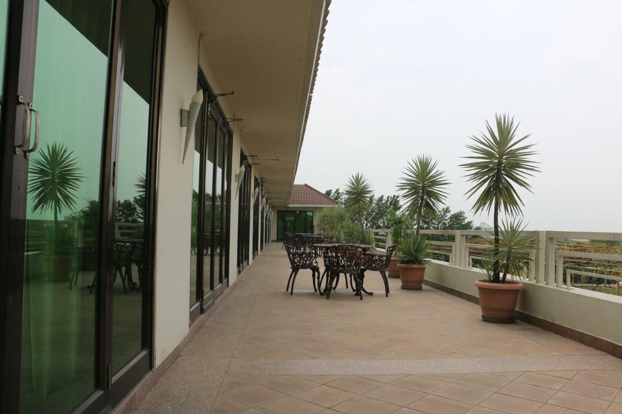 Jalsa Resort Индаур Экстерьер фото