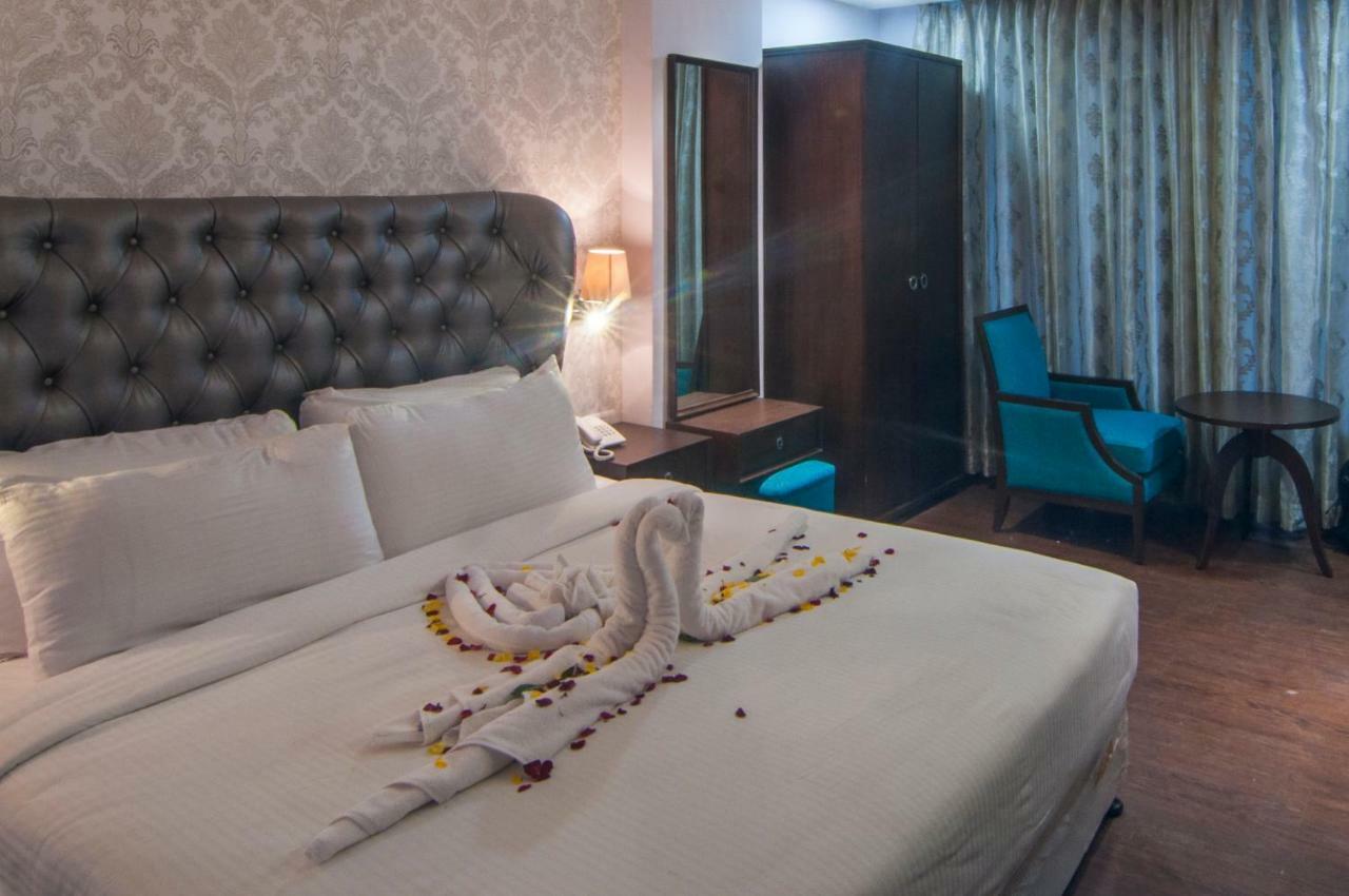 Jalsa Resort Индаур Экстерьер фото