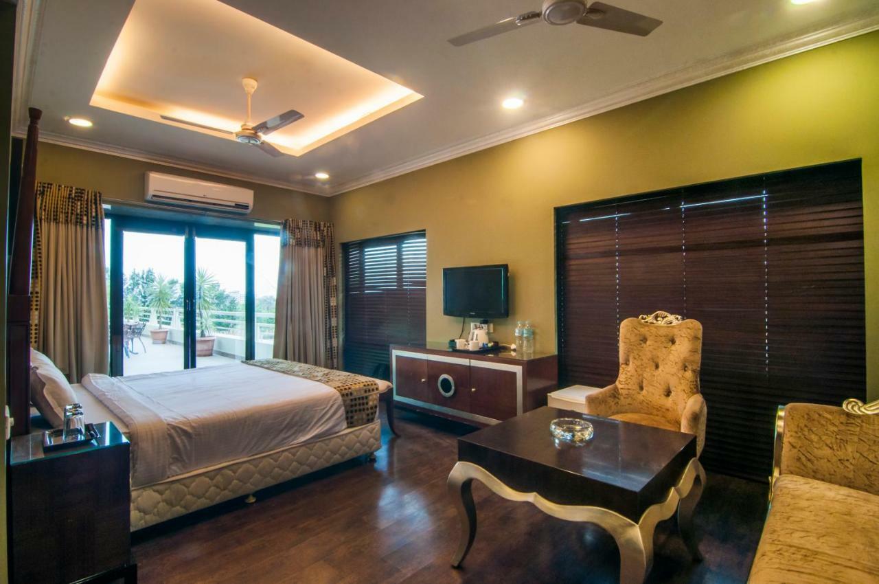 Jalsa Resort Индаур Экстерьер фото
