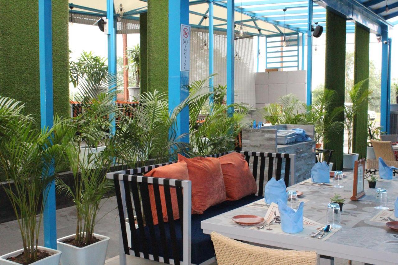 Jalsa Resort Индаур Экстерьер фото